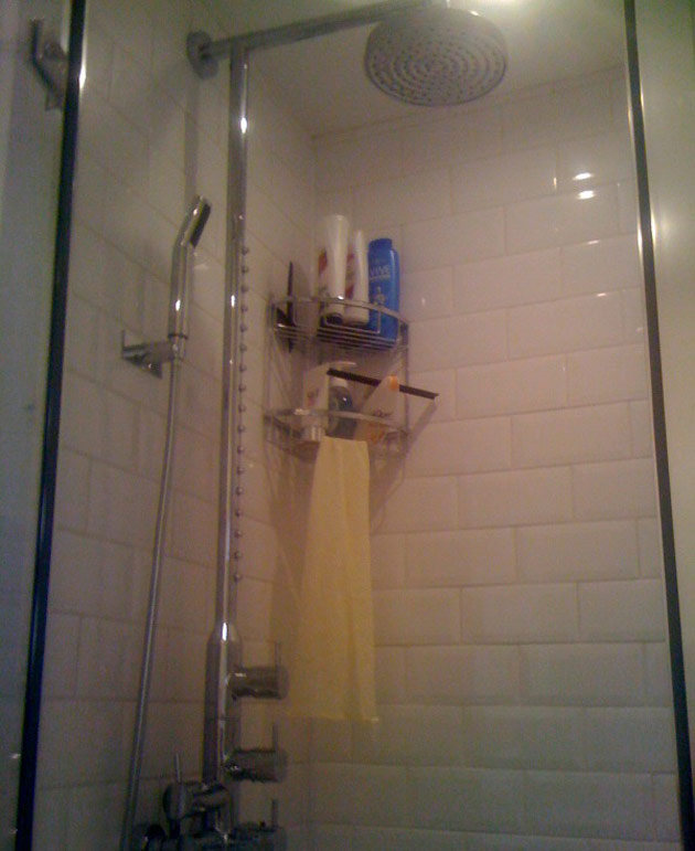 Shower installation